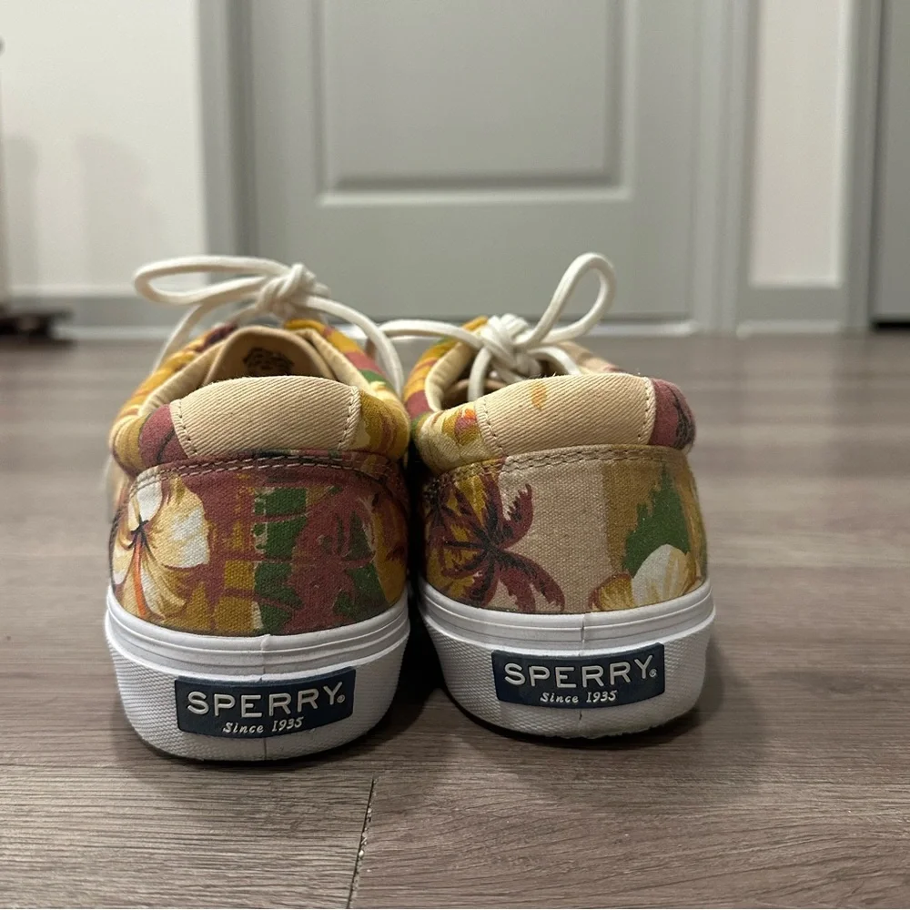 Sperry Sneakers